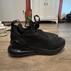 Nike Triple Black 270s